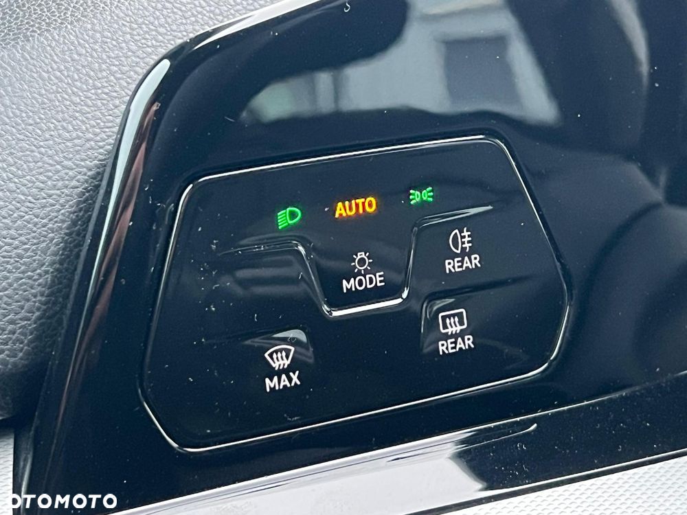 Volkswagen Golf 1.0 TSI Active - 15