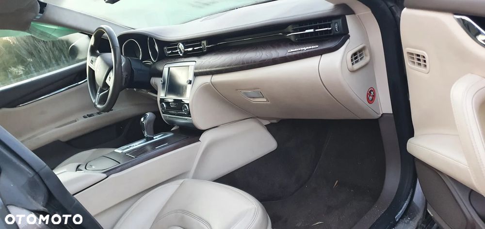 Maserati Quattroporte - 10