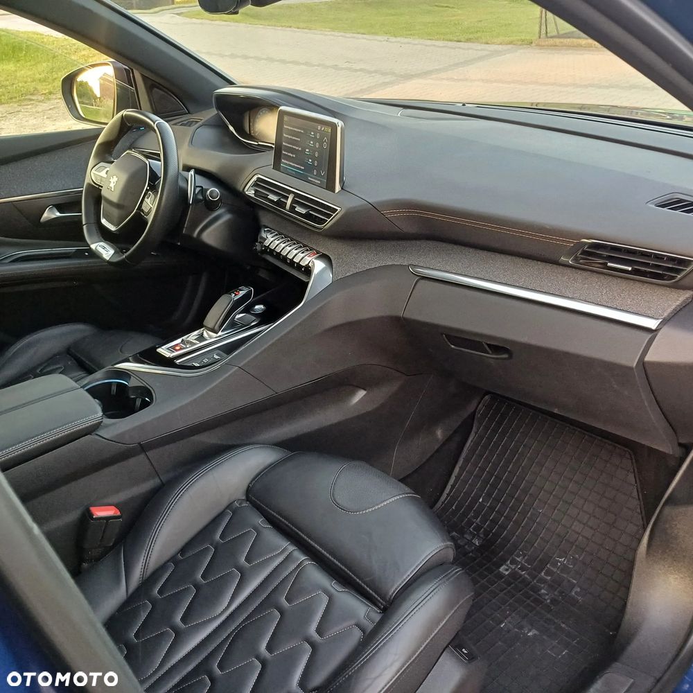 Peugeot 3008 1.6 PureTech HYbrid GT Line S&S EAT8 - 10