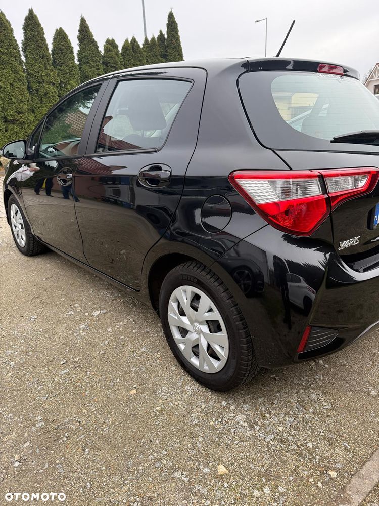 Toyota Yaris 1.5 Premium CVT - 2
