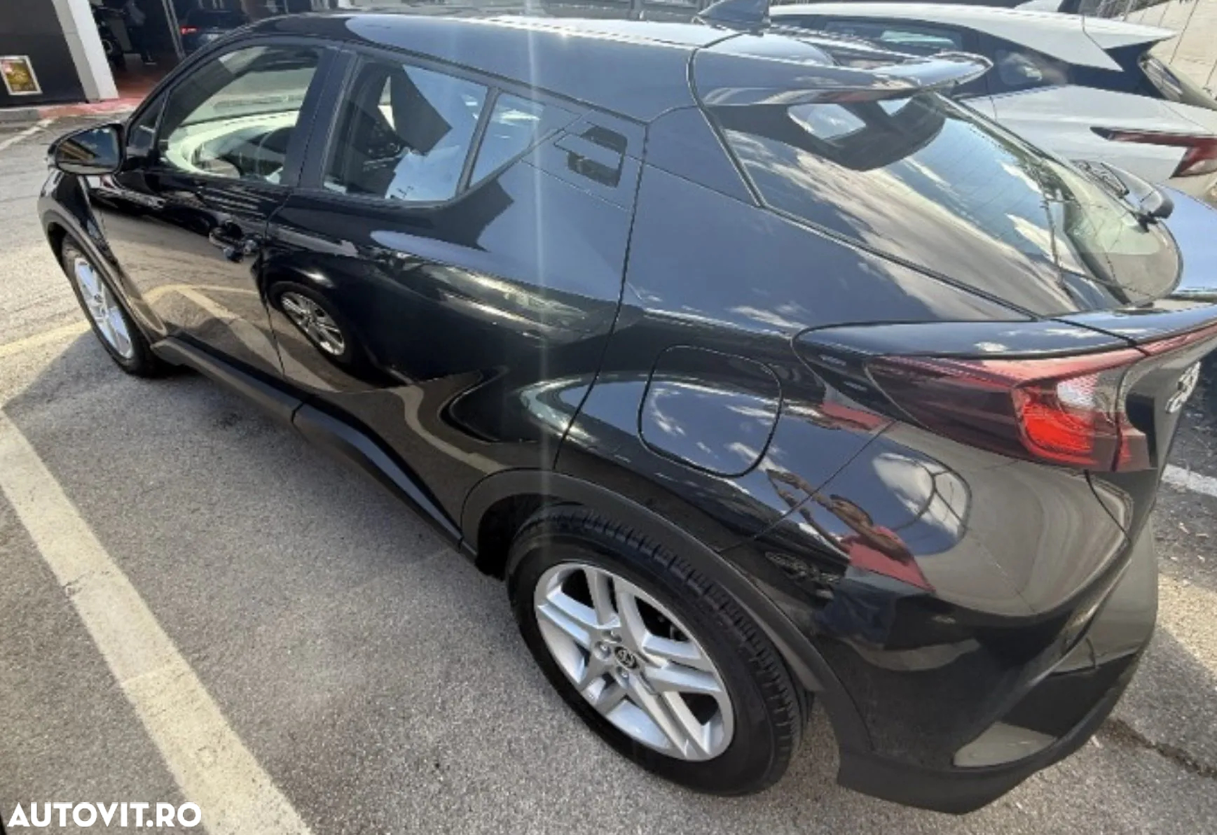 Toyota C-HR Hybrid Business-Edition - 4