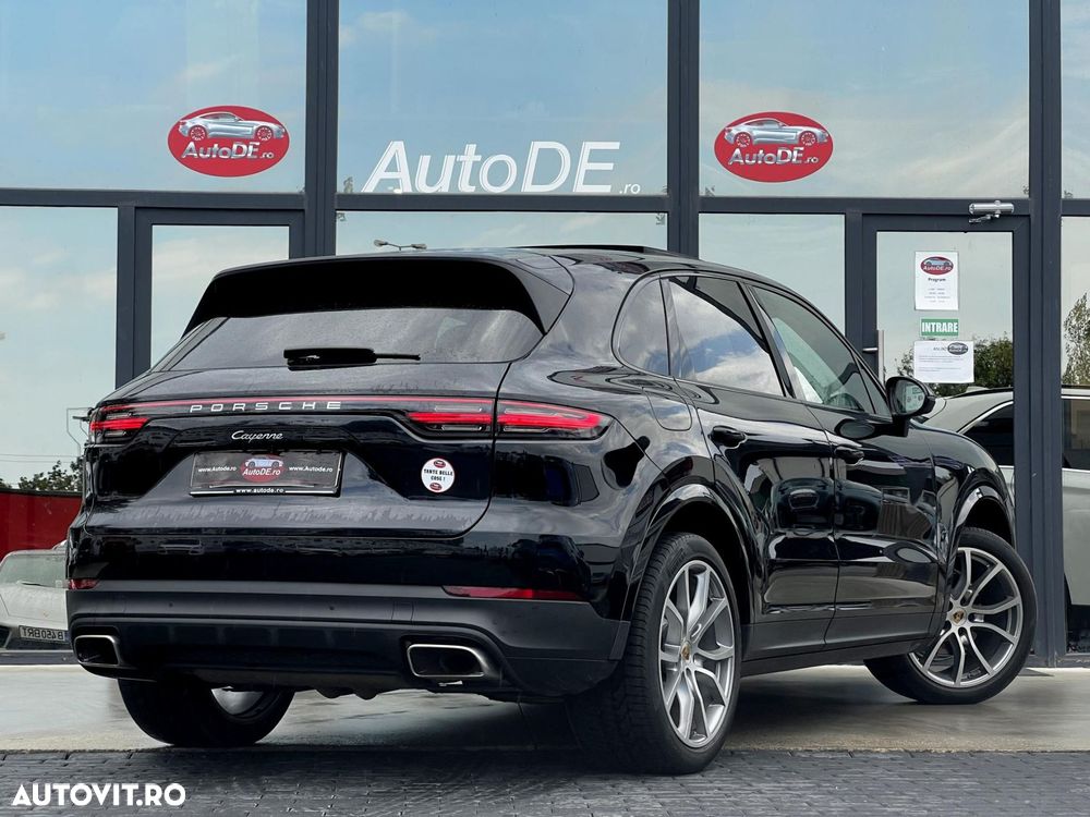 Porsche Cayenne - 4