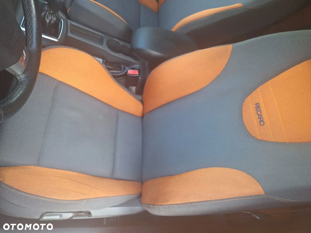 Ford Focus 2.5 ST - 12