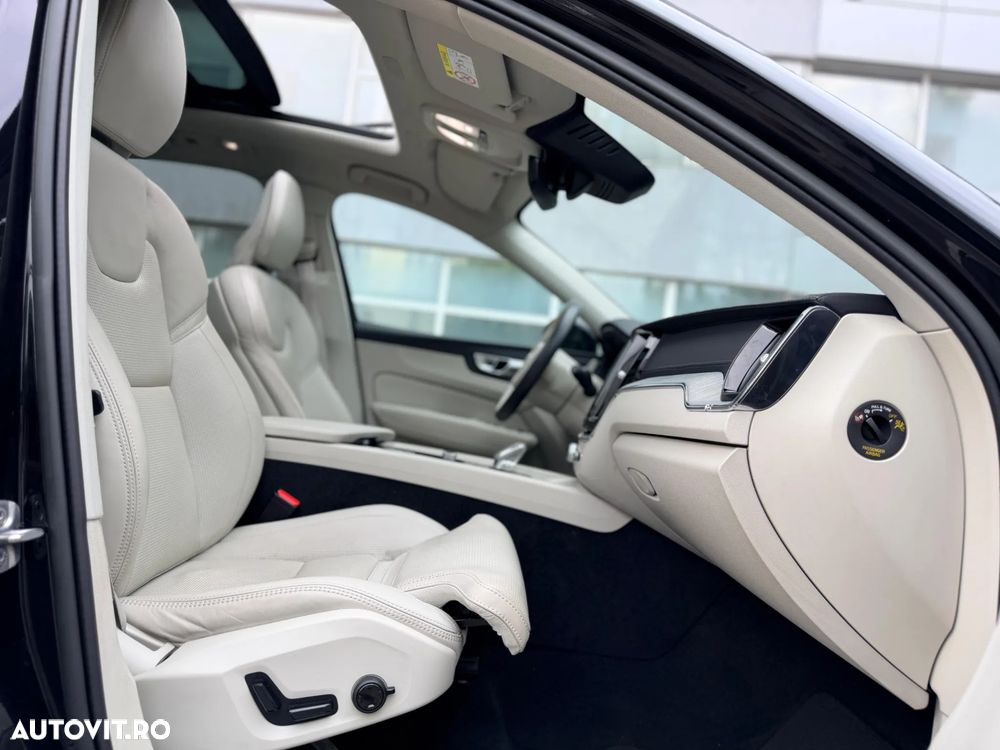 Volvo XC 60 B4 D AWD Ultimate Bright - 14