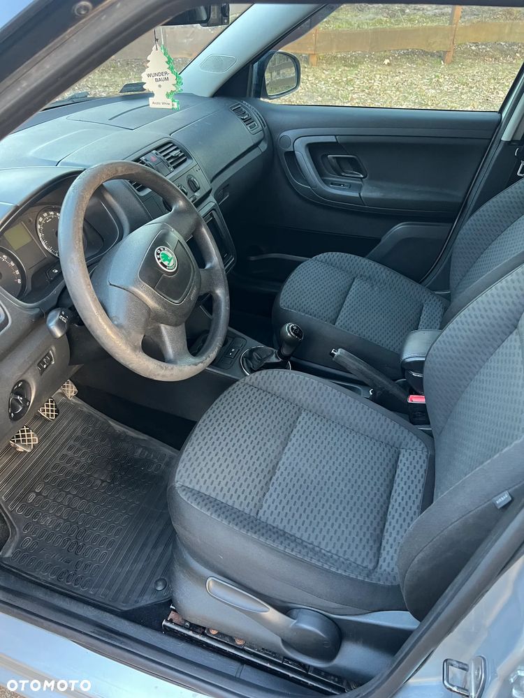 Skoda Fabia - 10