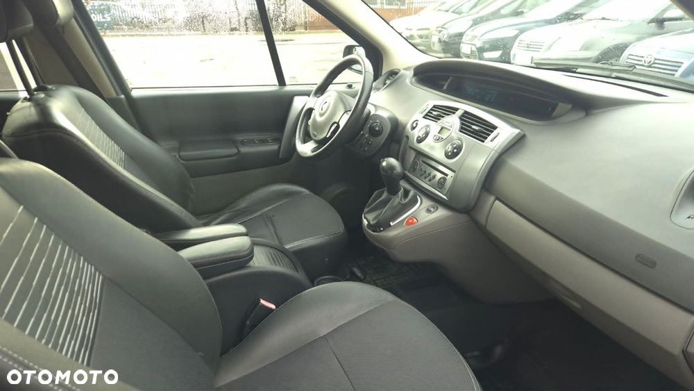 Renault Scenic - 8