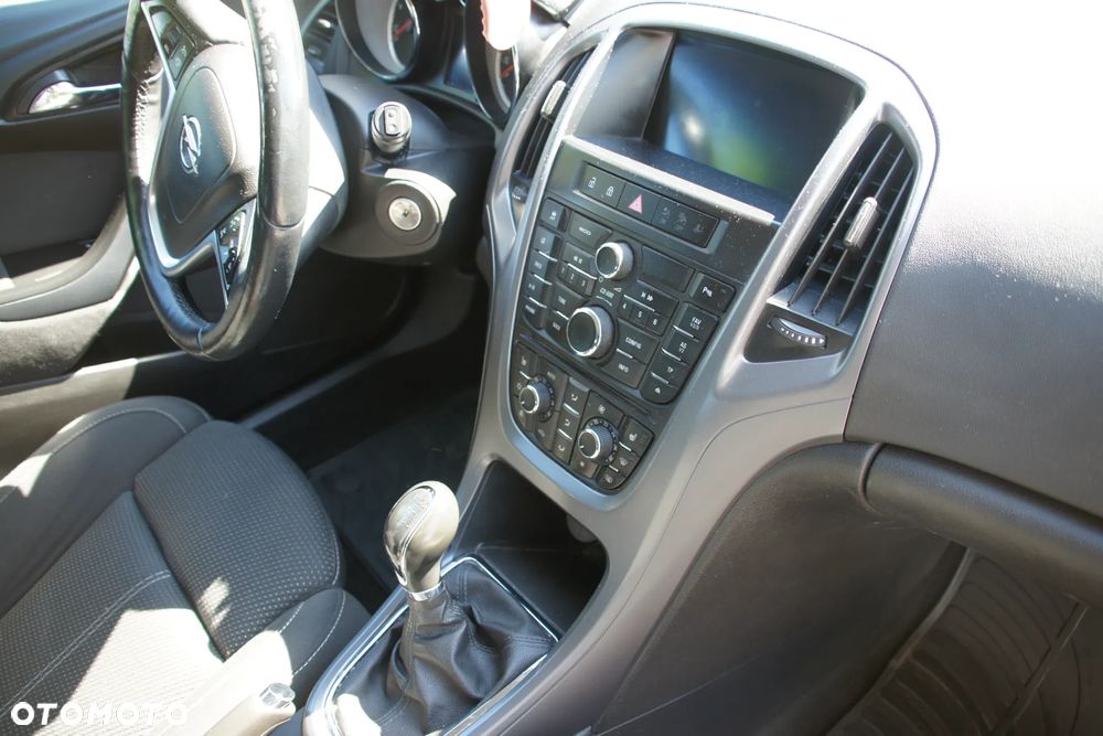 Opel Astra 1.4 T Cosmo EU6 - 11