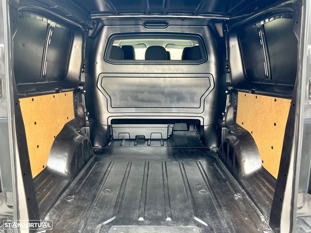 Opel Vivaro 2.0 CDTI 6 lugares Versão Longa - 20