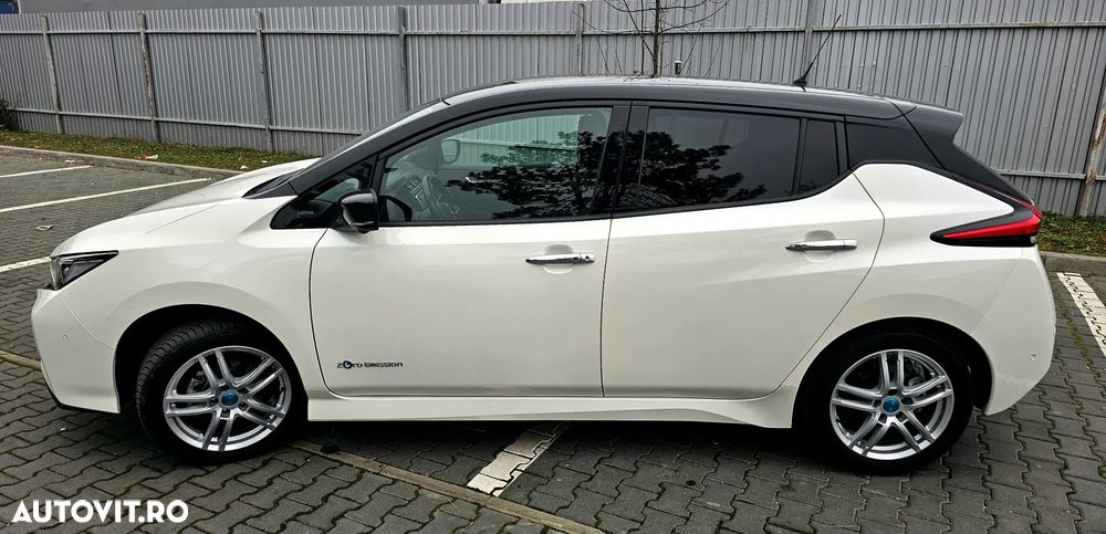 Nissan LEAF Tekna - 10