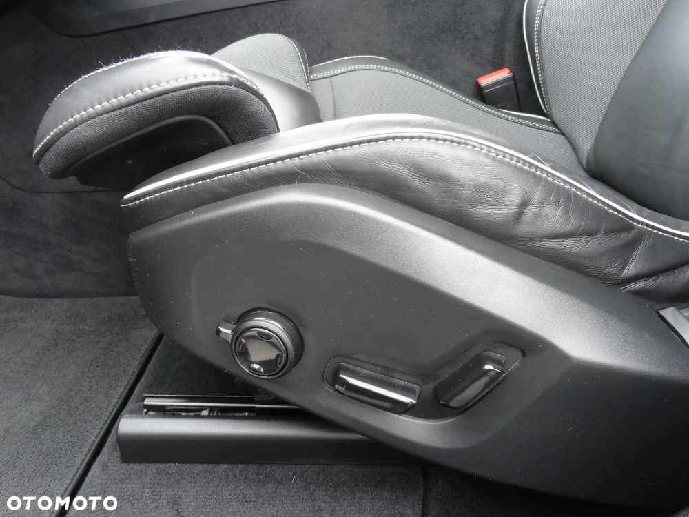 Volvo XC 60 B4 D Geartronic RDesign - 25