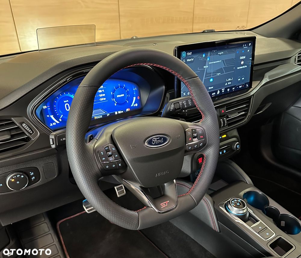 Ford Focus 2.3 EcoBoost ST X - 14