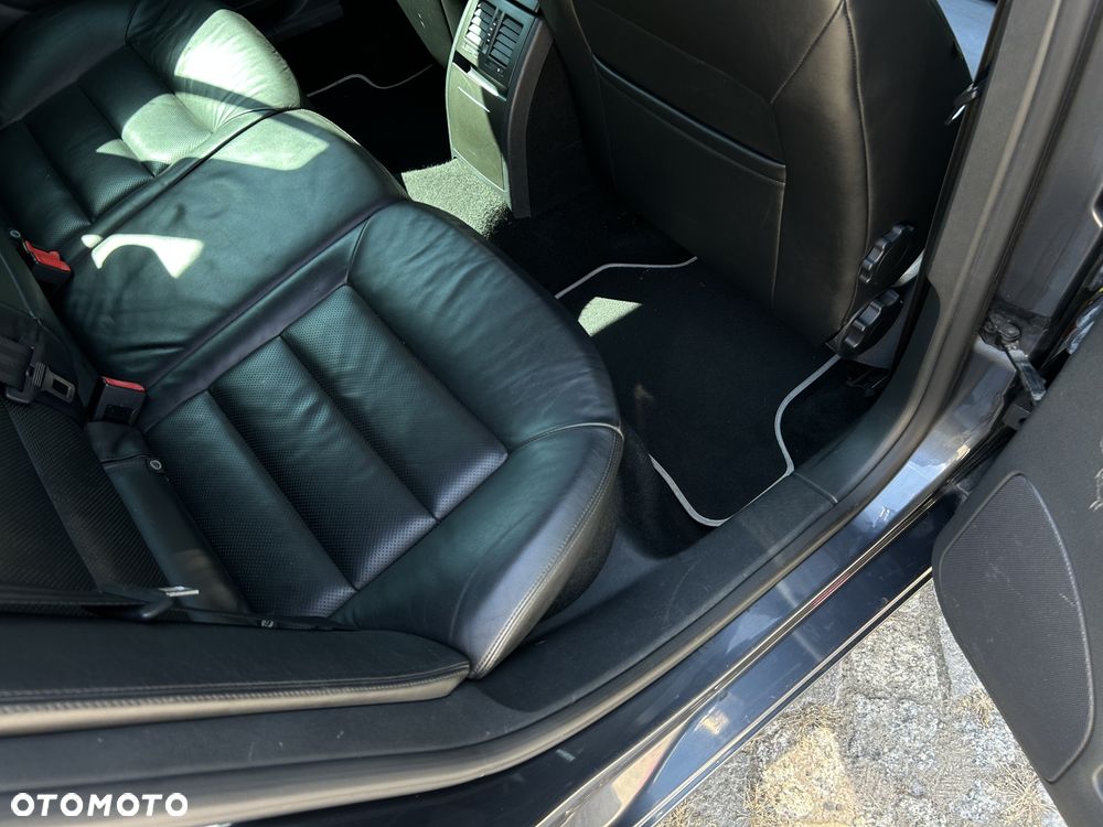 Skoda Octavia 2.0 TSI DSG RS - 23