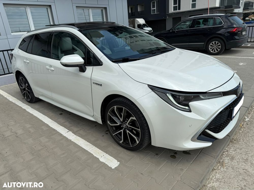 Toyota Corolla 2.0 HSD Exclusive Plus GR Sport Bi-Tone - 6