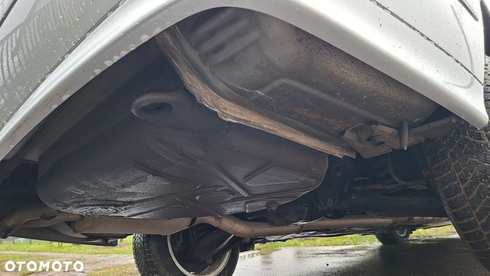 Mercedes-Benz Klasa E 270 CDI Classic - 37