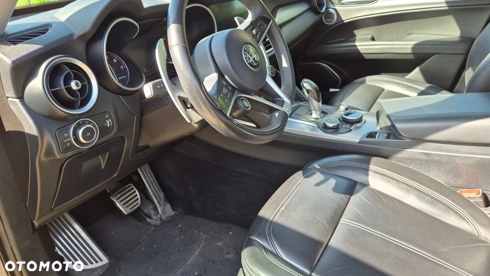 Alfa Romeo Stelvio 2.0 Turbo TI Q4 - 7