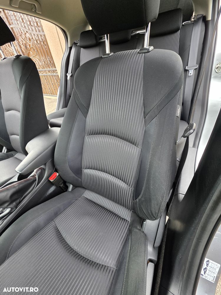 Mazda 3 SKYACTIV-G 120 Center-Line - 8