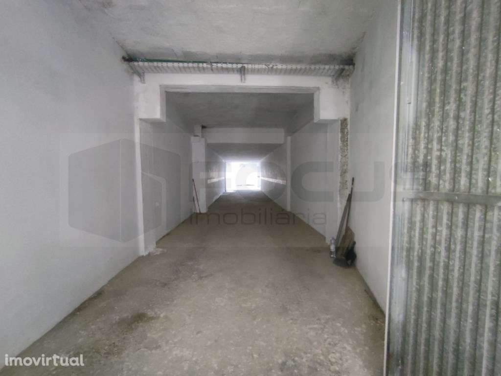 Armazém para venda no centro da Gafanha da Nazaré - Grande imagem: 4/16