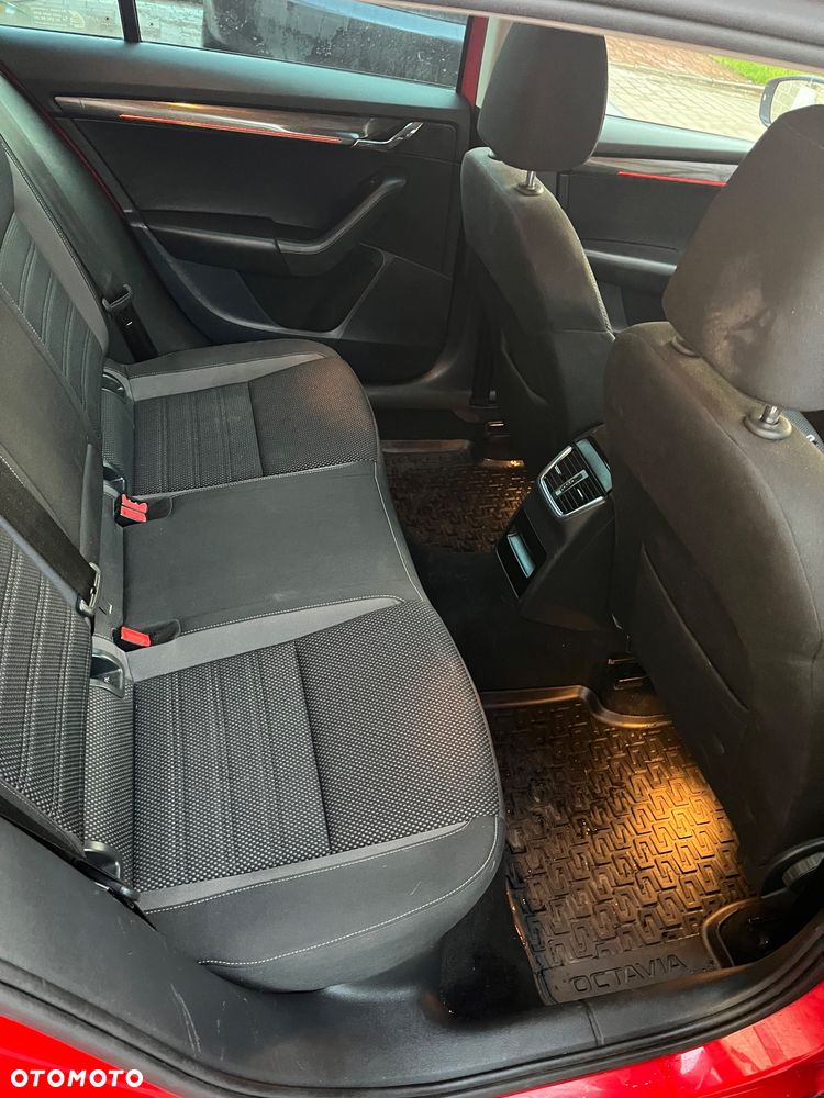 Skoda Octavia Scout 2.0 TDI 4x4 DSG - 14