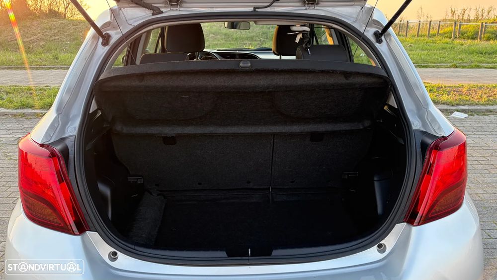 Toyota Yaris 1.5 HSD Comfort - 7
