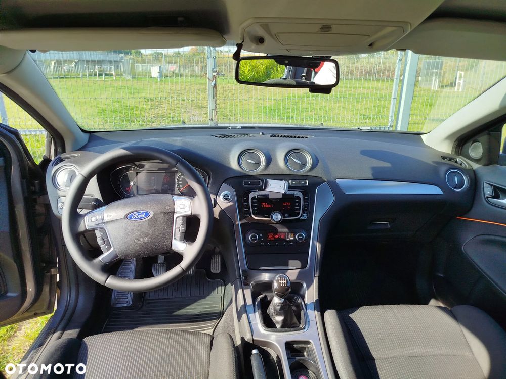 Ford Mondeo - 9