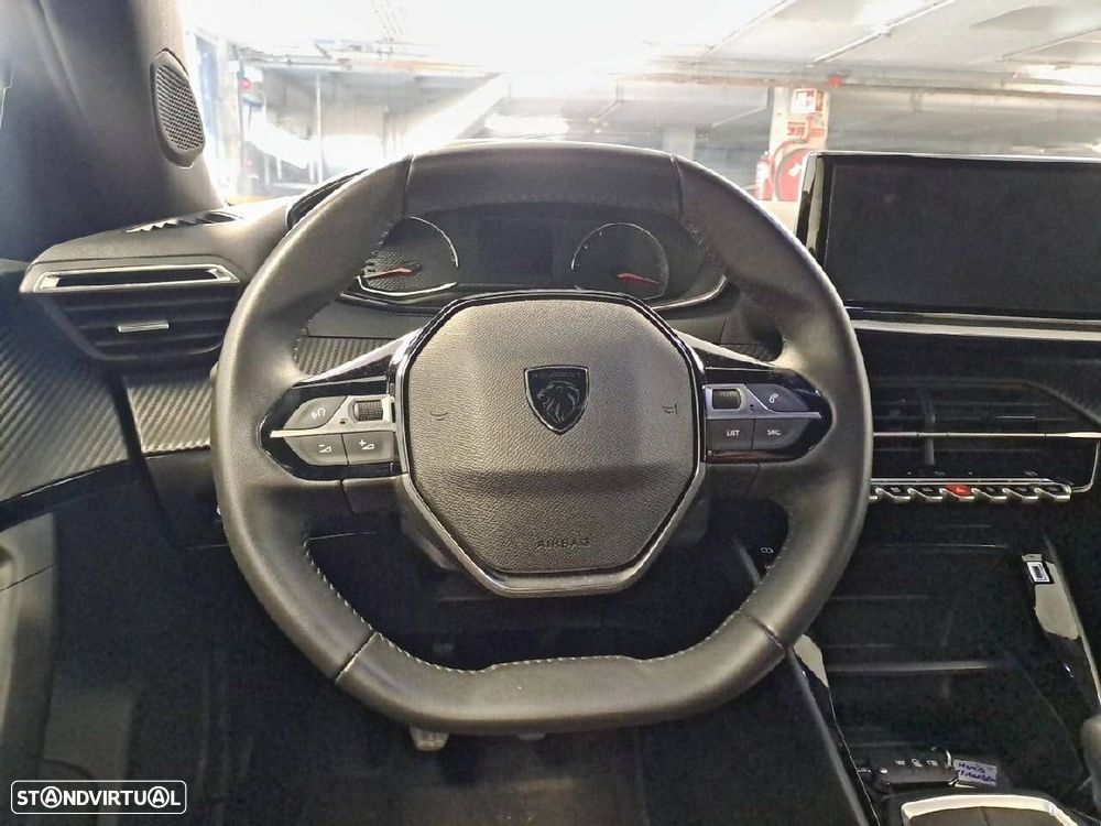 Peugeot 2008 1.2 PureTech Active - 12