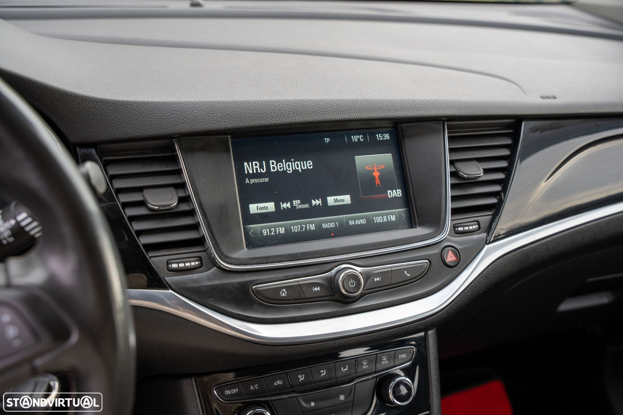 Opel Astra Sports Tourer - 12