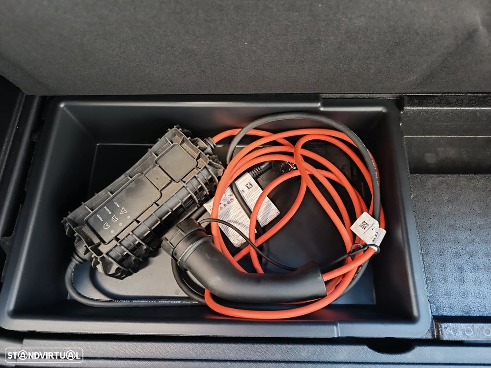 Peugeot 3008 225 e-EAT8 GT - 39