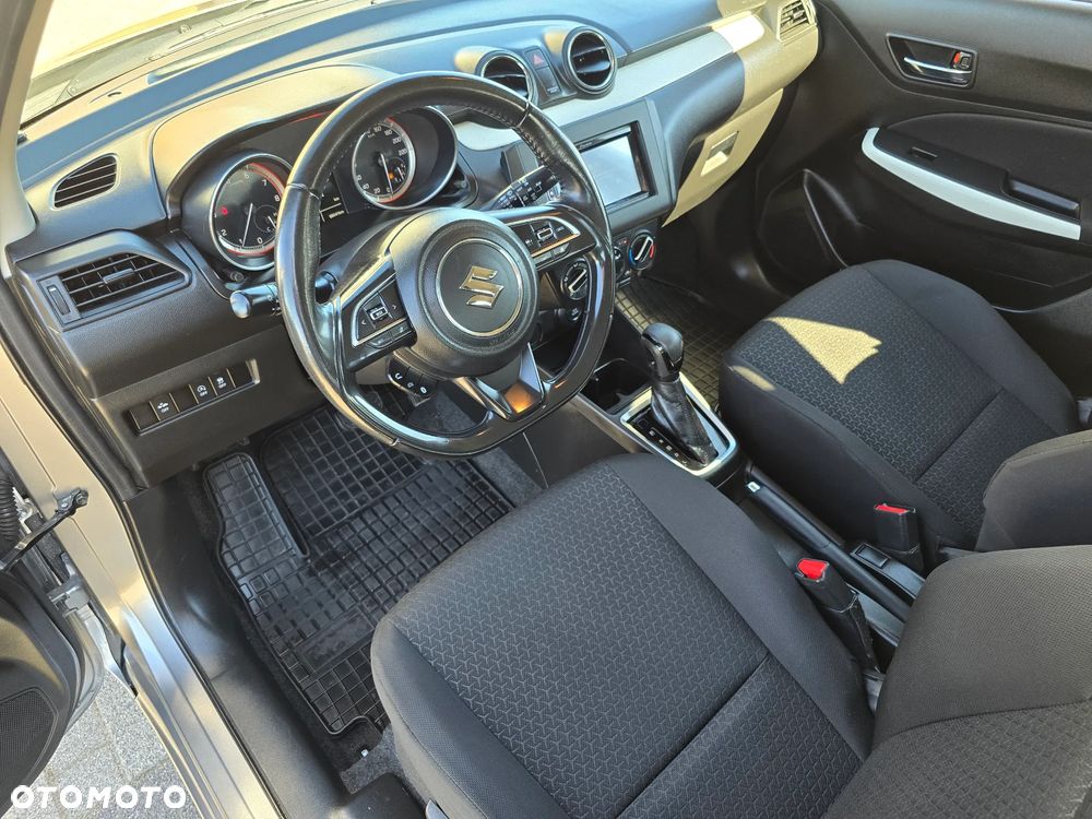 Suzuki Swift 1.2 Dualjet SHVS Premium CVT - 9