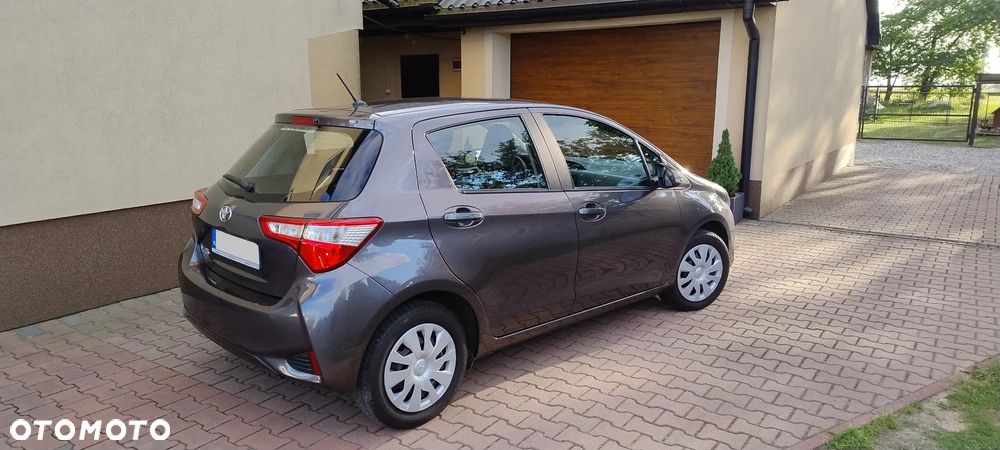 Toyota Yaris 1.0 Active EU6 - 25