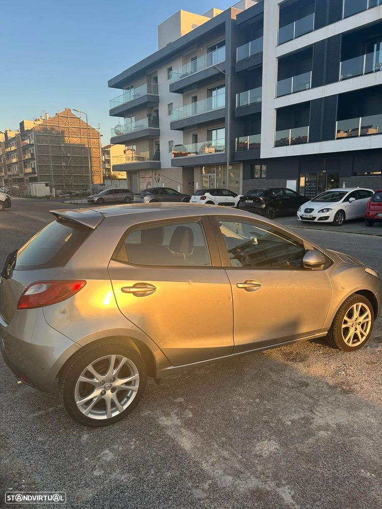Mazda 2 1.3 MZR 90th Anniversary - 6