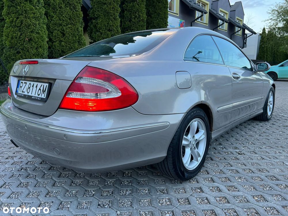 Mercedes-Benz CLK - 19