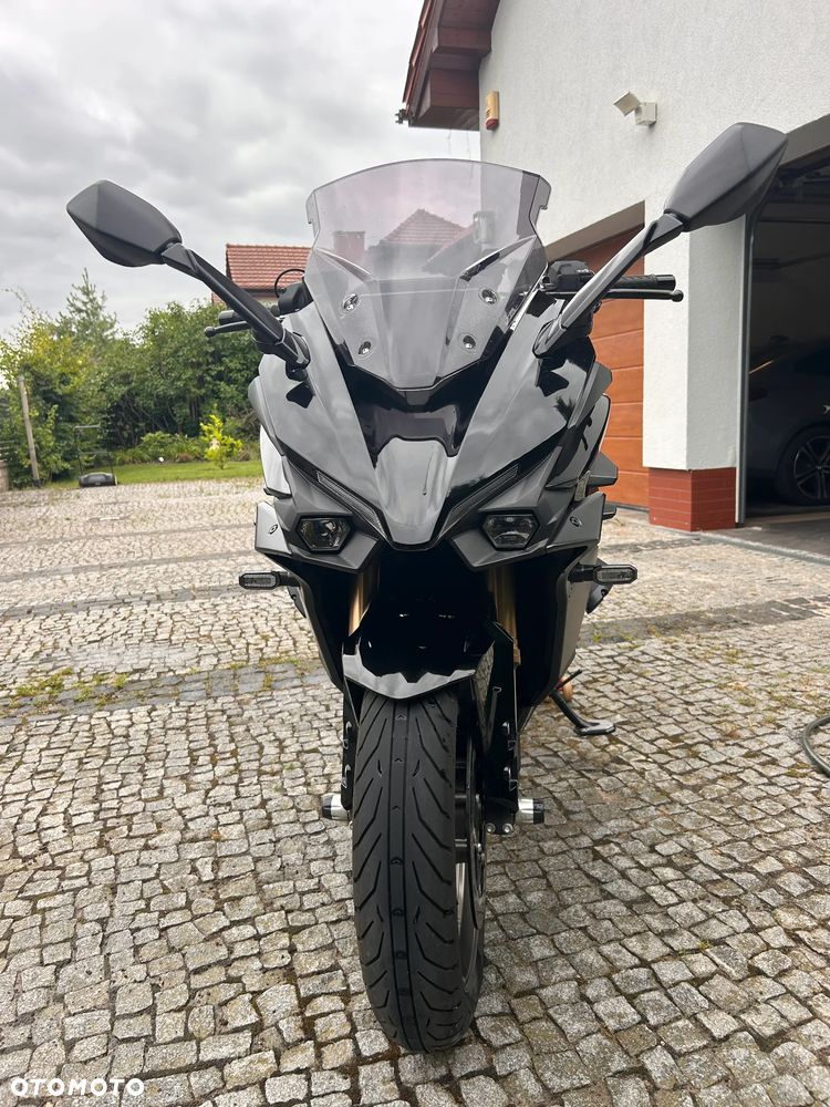 Suzuki GSX 1000 - 13