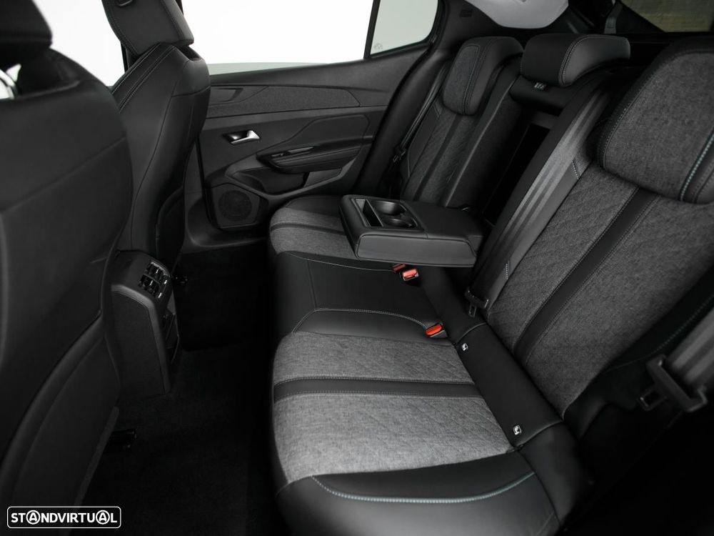 Peugeot 408 1.2 PureTech Allure EAT8 - 10