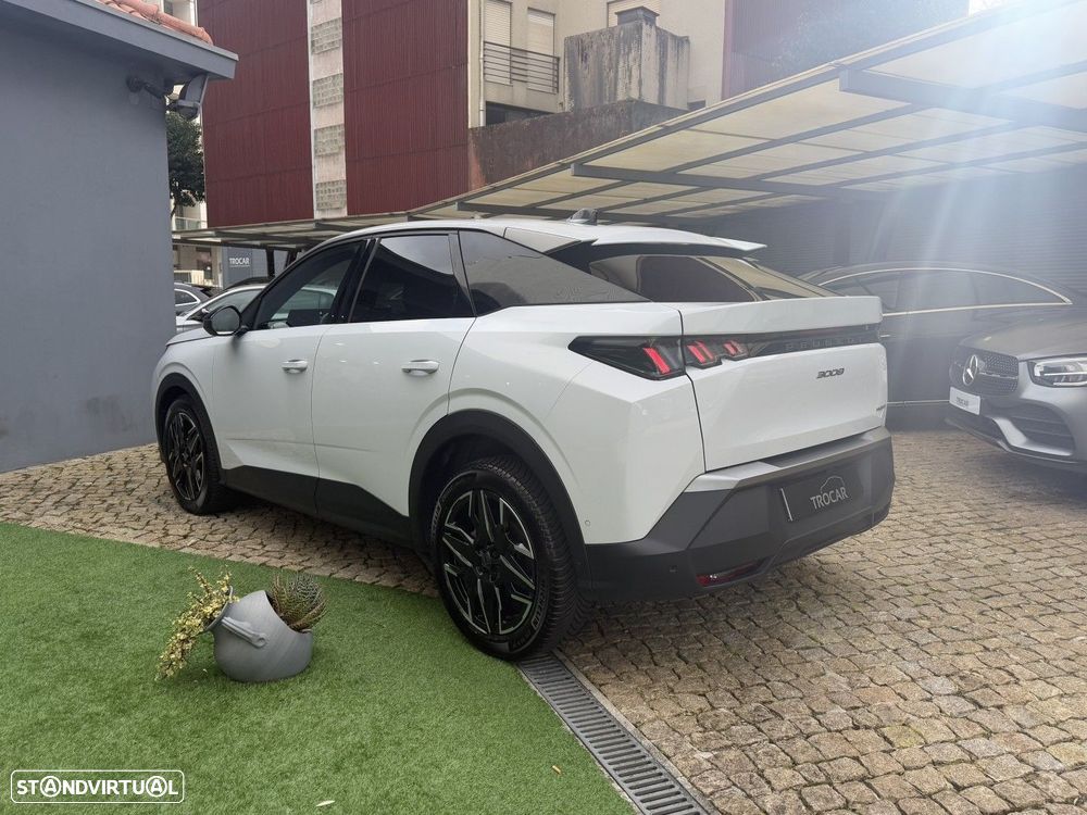 Peugeot 3008 1.2 Hybrid Allure e-DCS6 - 12