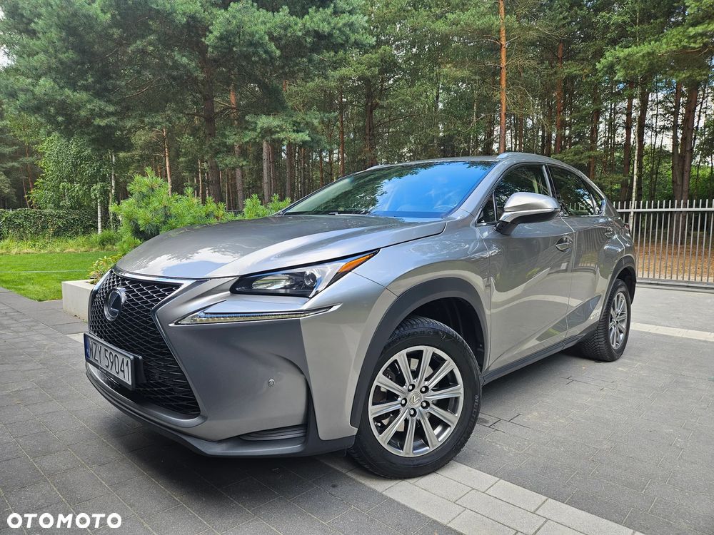 Lexus NX 300h Prestige AWD - 4