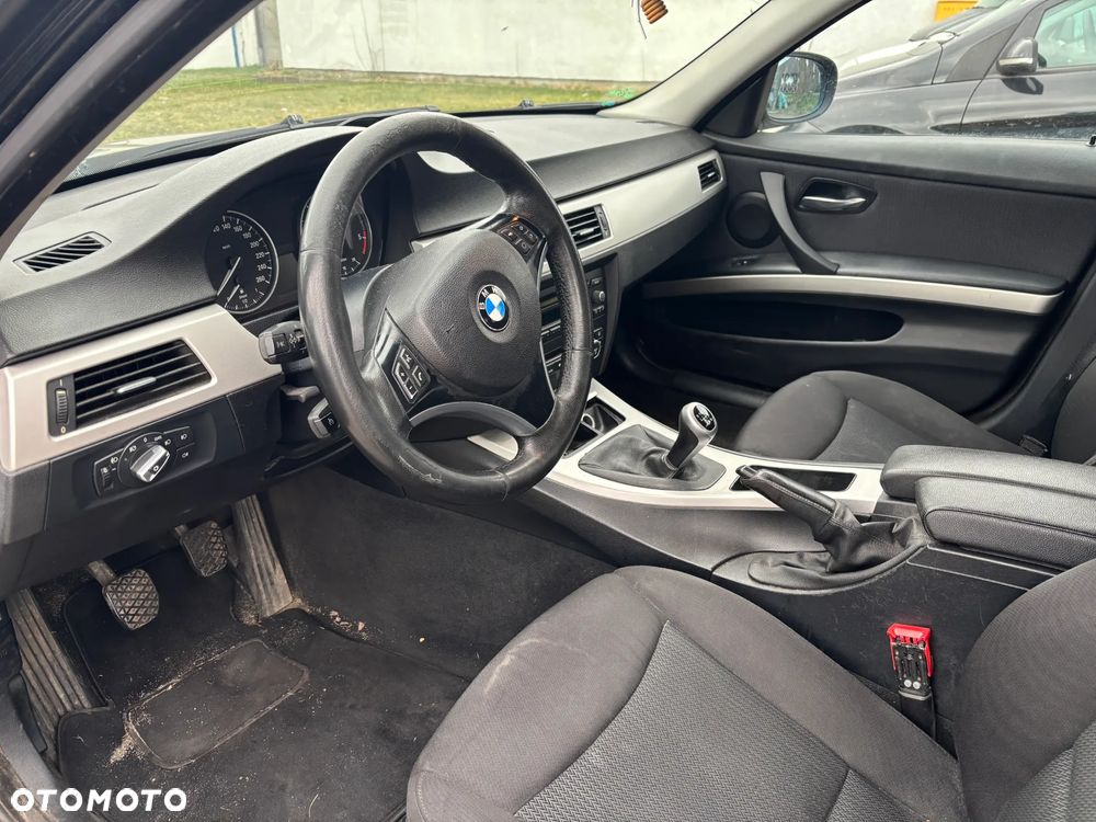 BMW Seria 3 318d DPF - 4