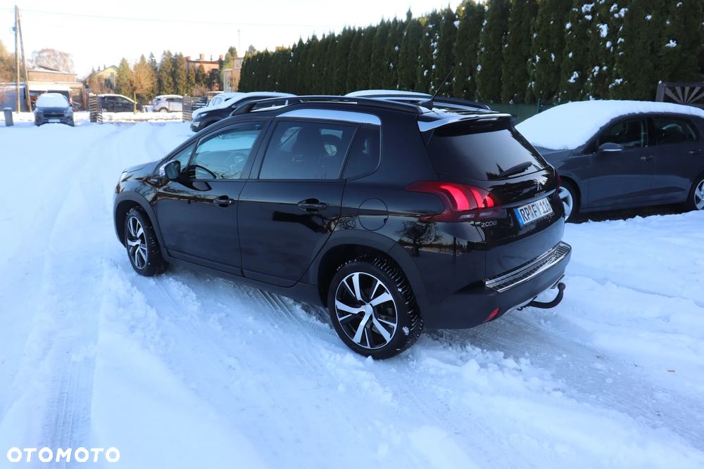 Peugeot 2008 PureTech 130 EAT8 GT Exclusive - 21