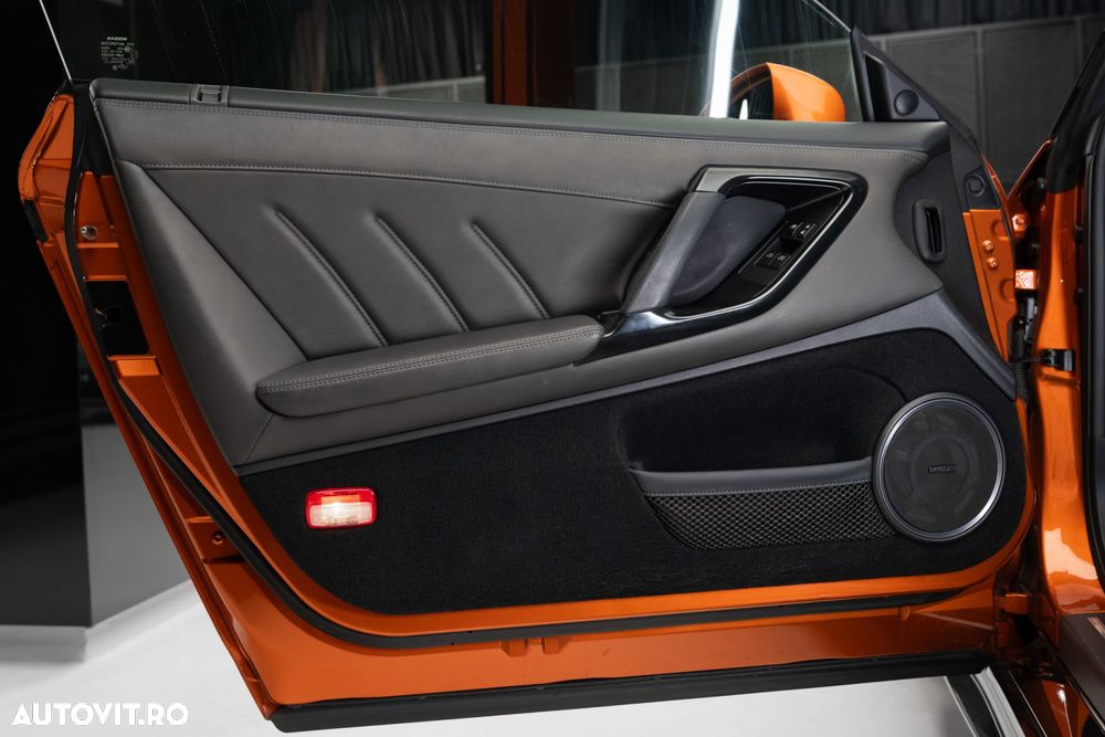 Nissan GT-R - 11
