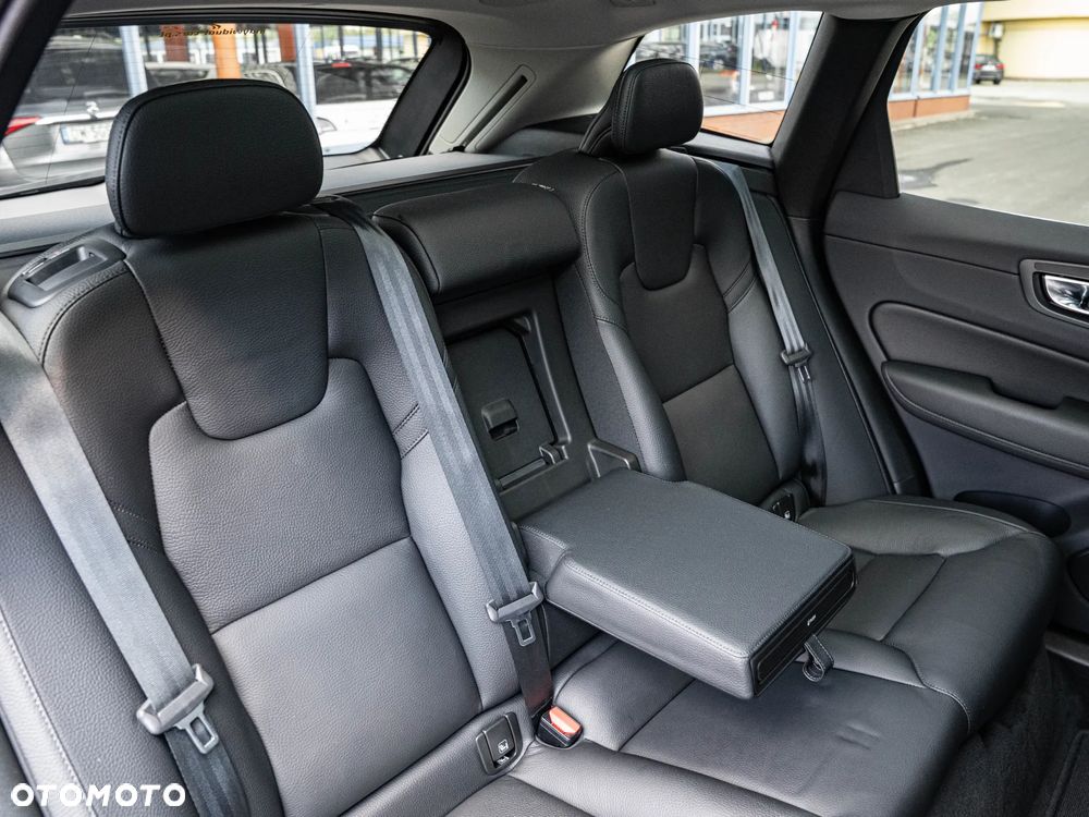 Volvo XC 60 T6 AWD Plug-In Hybrid Inscription - 28