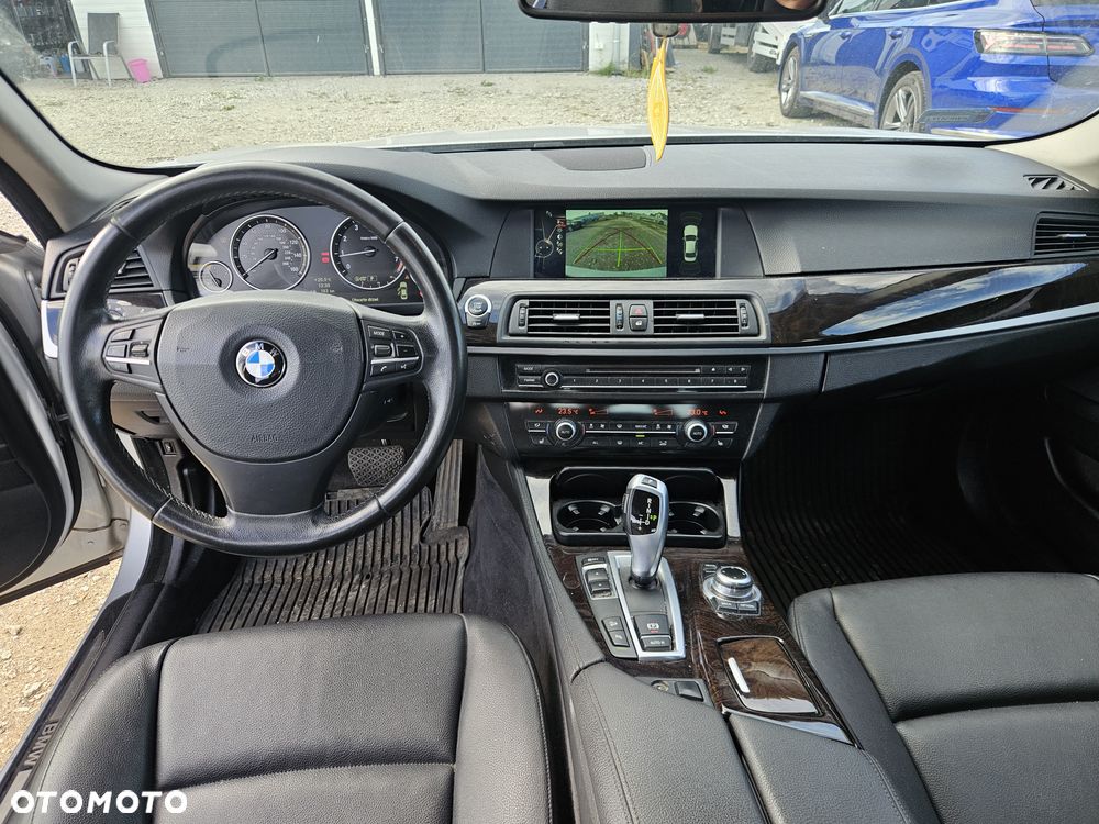 BMW Seria 5 528i xDrive Luxury Line - 16