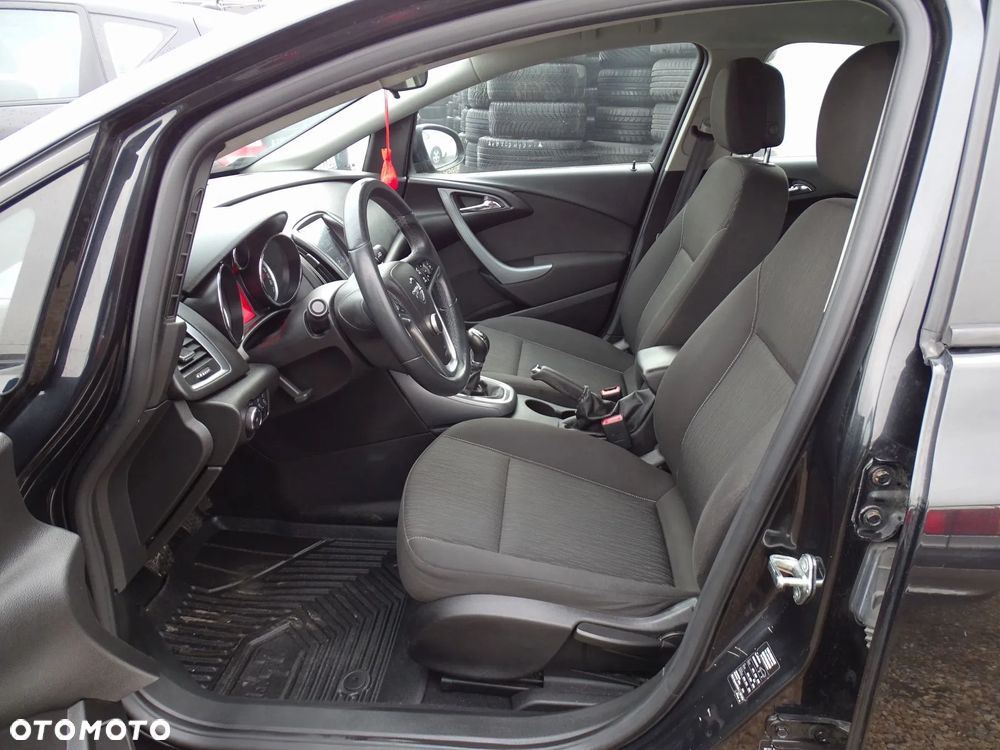 Opel Astra 1.4 T Executive - 7