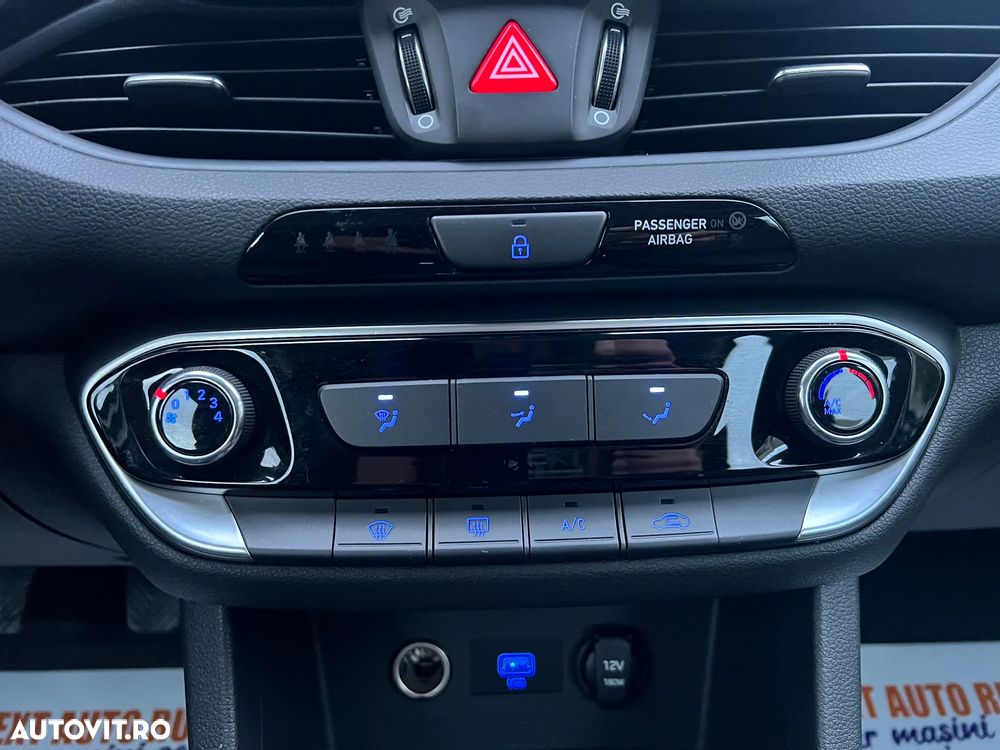 Hyundai i30 1.5 110CP 5DR M/T Comfort - 11