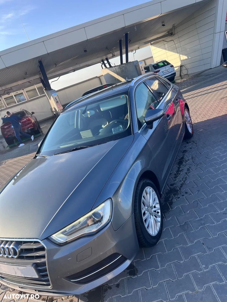 Audi A3 1.6 TDI clean Stronic Attraction - 5