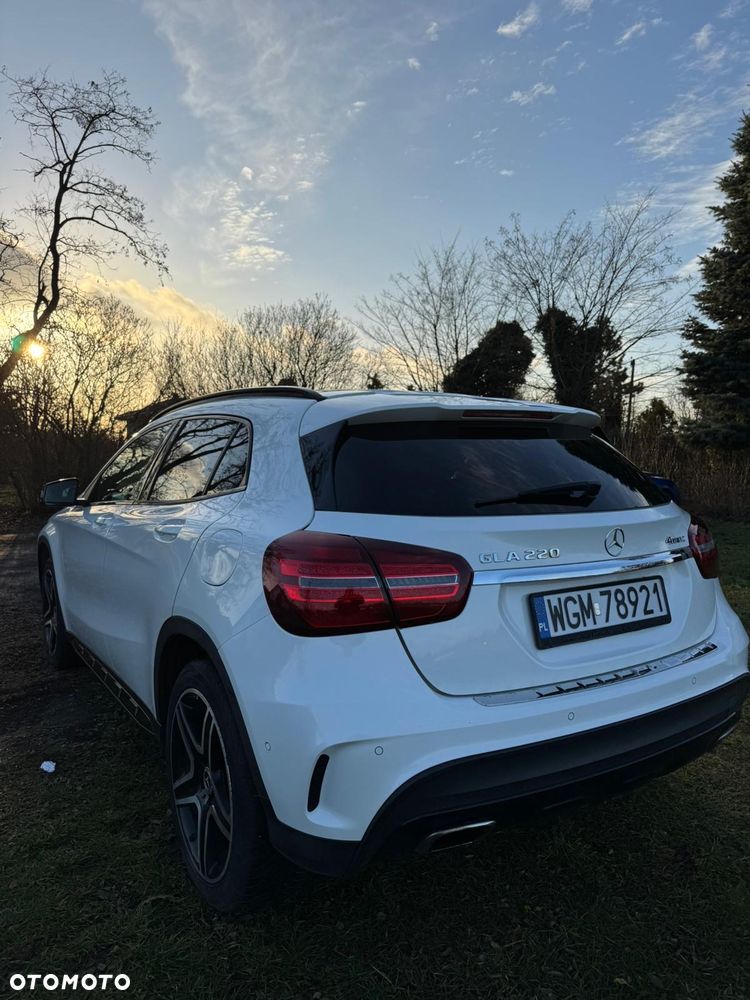 Mercedes-Benz GLA - 5
