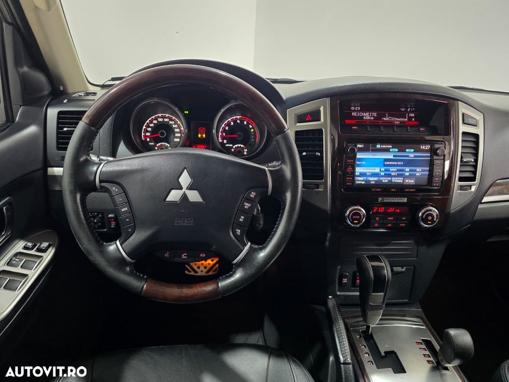 Mitsubishi Pajero 3.2 DI-D Instyle - 16