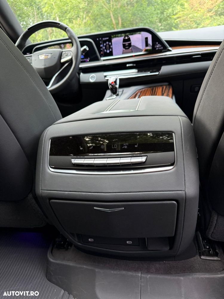 Cadillac Escalade - 14