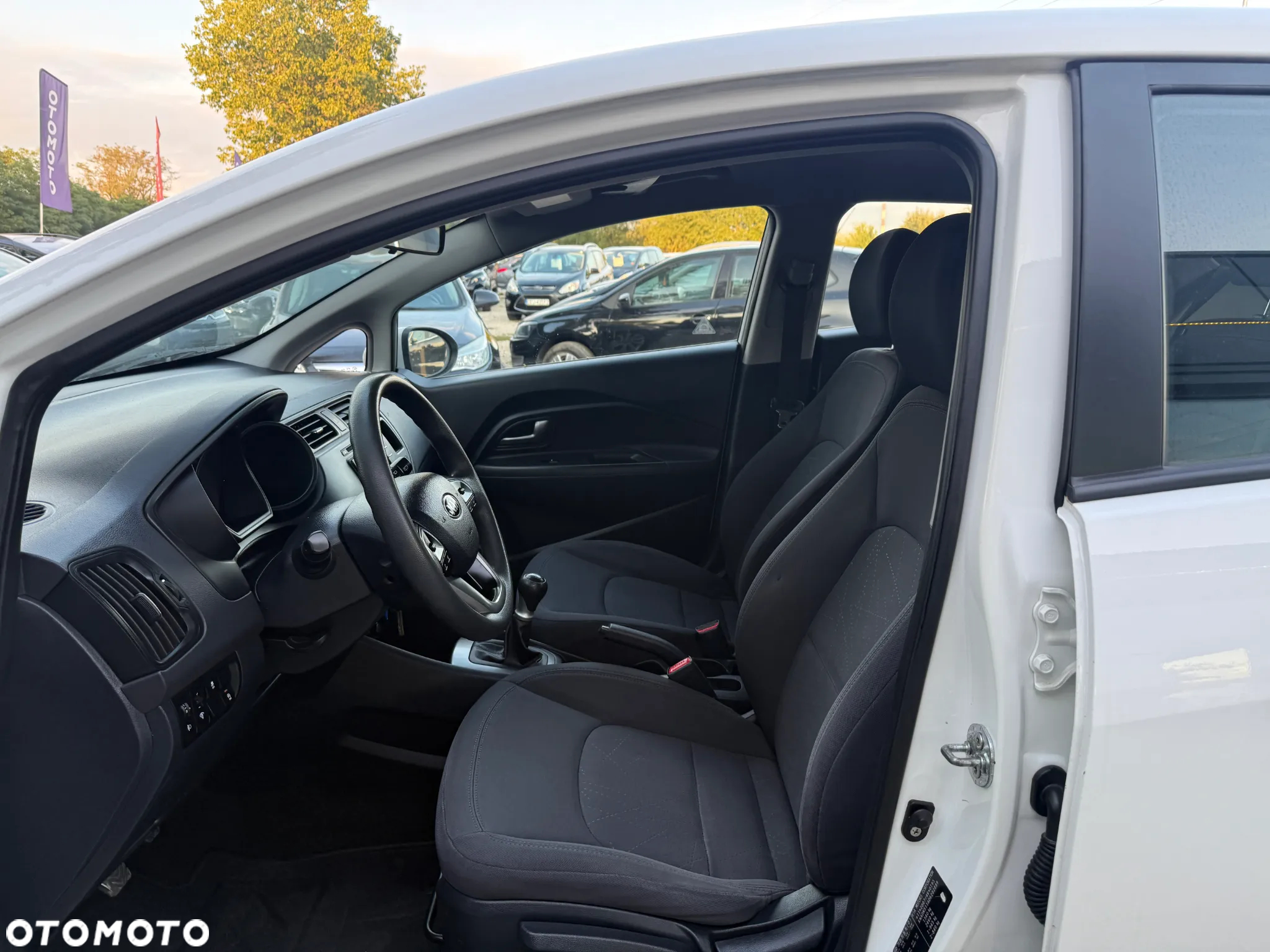 Kia Rio 1.2 Business Line - 27