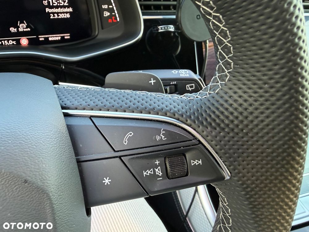Audi SQ8 - 32