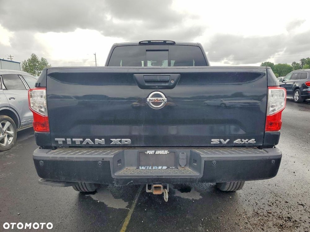 Nissan Titan - 7