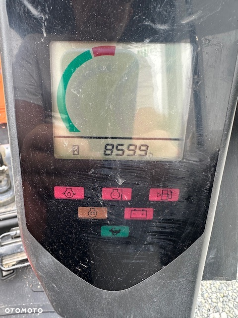 Hitachi ZX-19 - 9